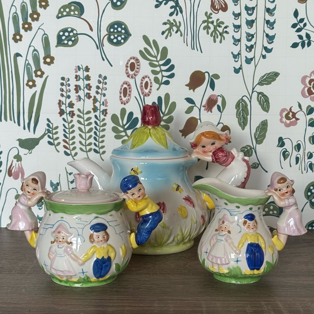 ❌SOLD❌Vintage Lefton Dutch Girl Teapot Set (teapot, cream pitcher, sugar bowl)